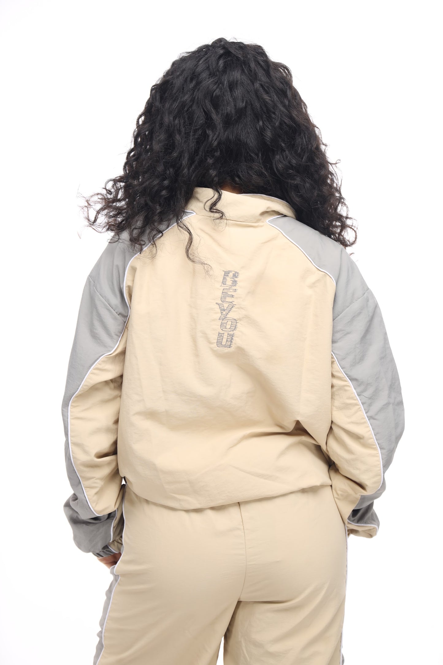 Nylon Track star Set In Cream