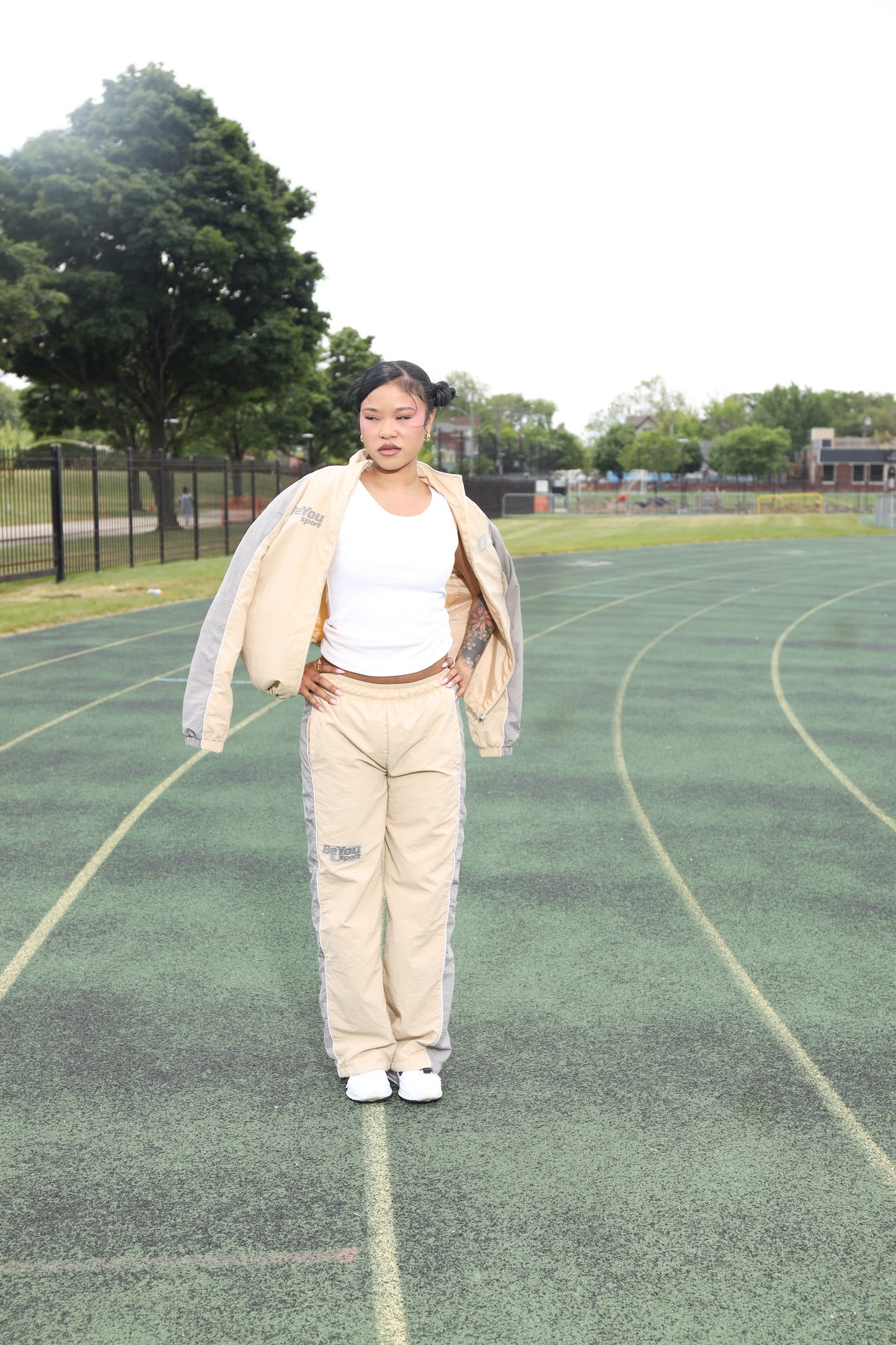Nylon Track star Set In Cream