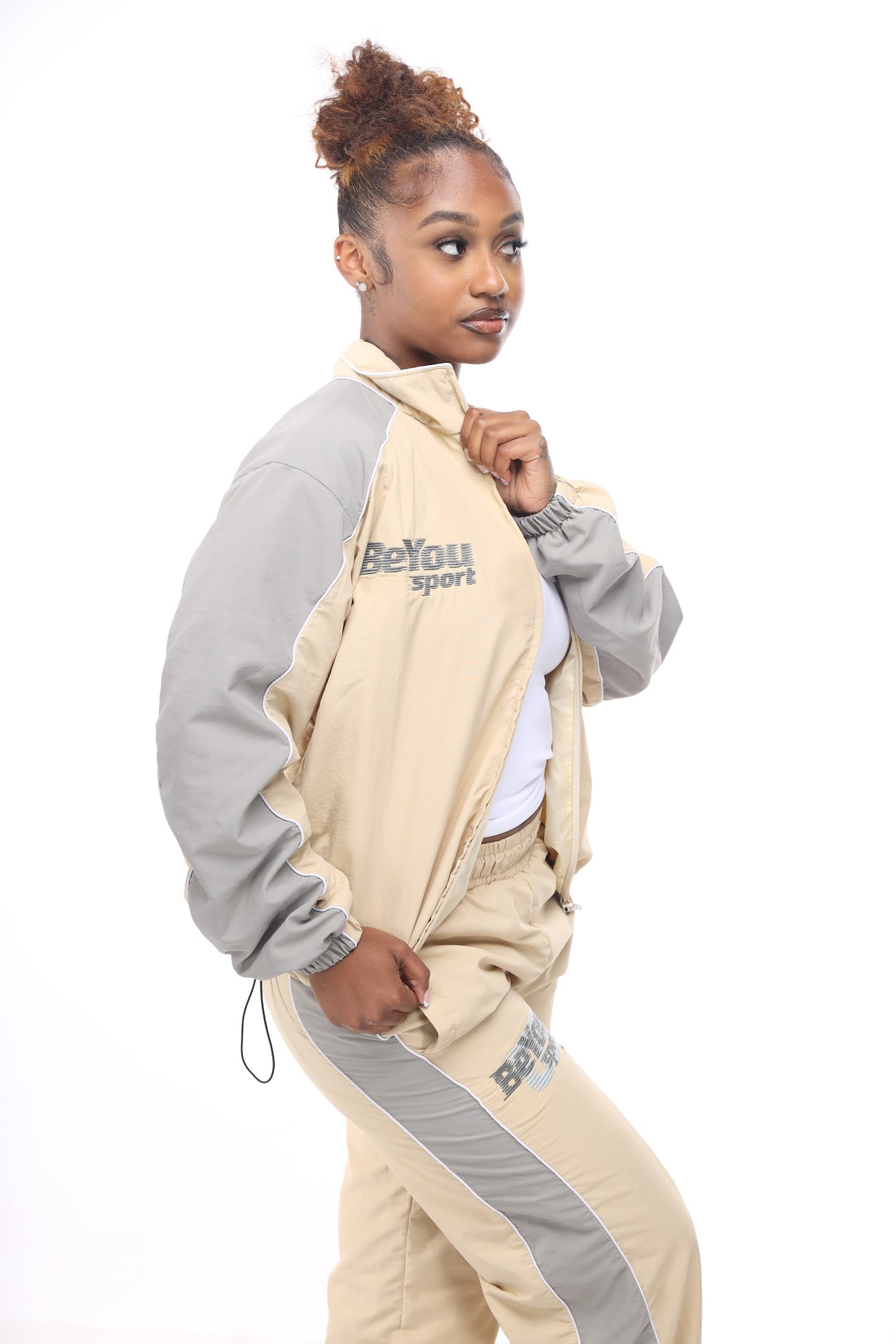 Nylon Track star Set In Cream